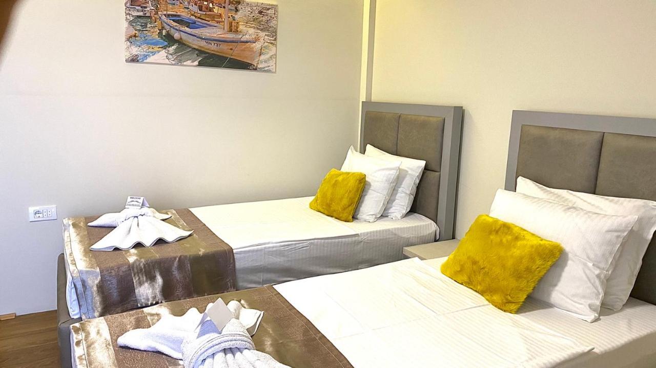 Hotel Olimpija Plus Херцег Нови Екстериор снимка