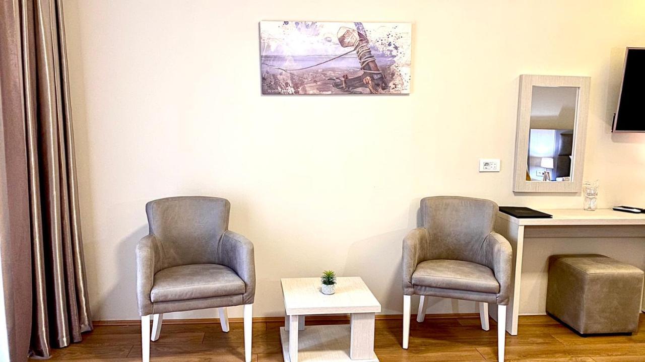Hotel Olimpija Plus Херцег Нови Екстериор снимка