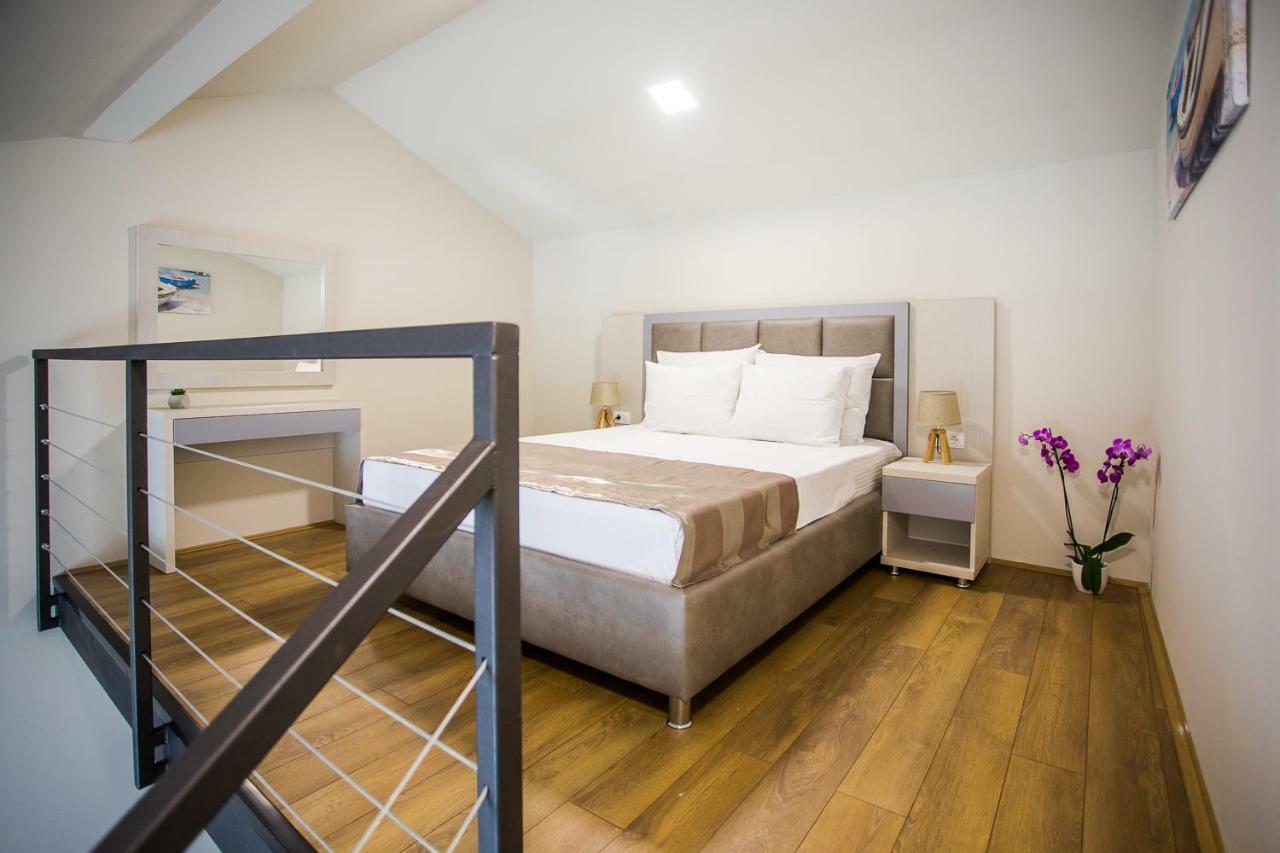 Hotel Olimpija Plus Херцег Нови Екстериор снимка