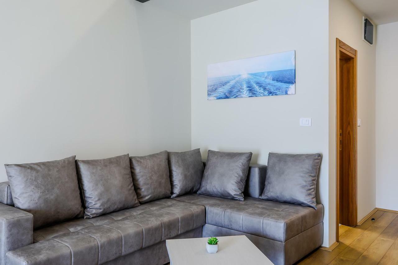 Hotel Olimpija Plus Херцег Нови Екстериор снимка